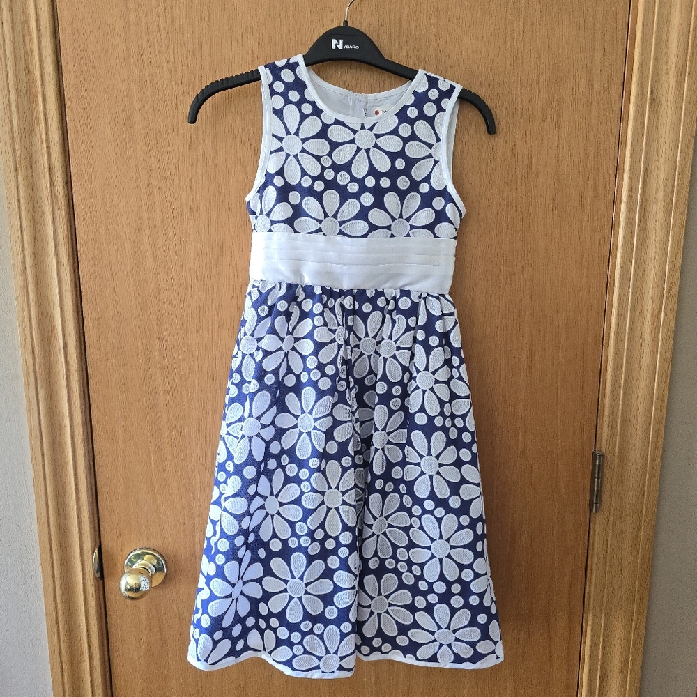 Poppies And Roses Brand - Floral Blue and White Kids Dress - Girls Size 7